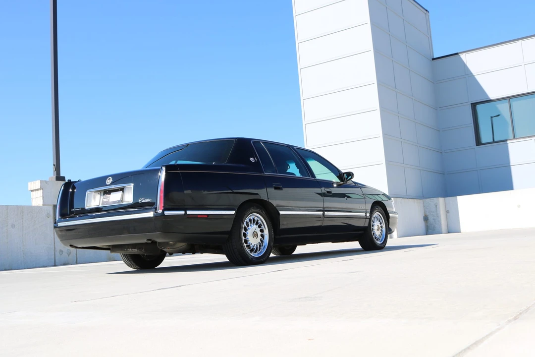 1998 Cadillac DeVille 7th Gen - Image 5 of 31