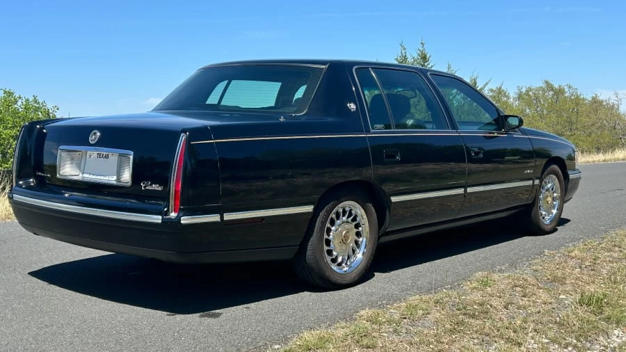 1998 Cadillac DeVille 7th Gen - Image 3 of 12