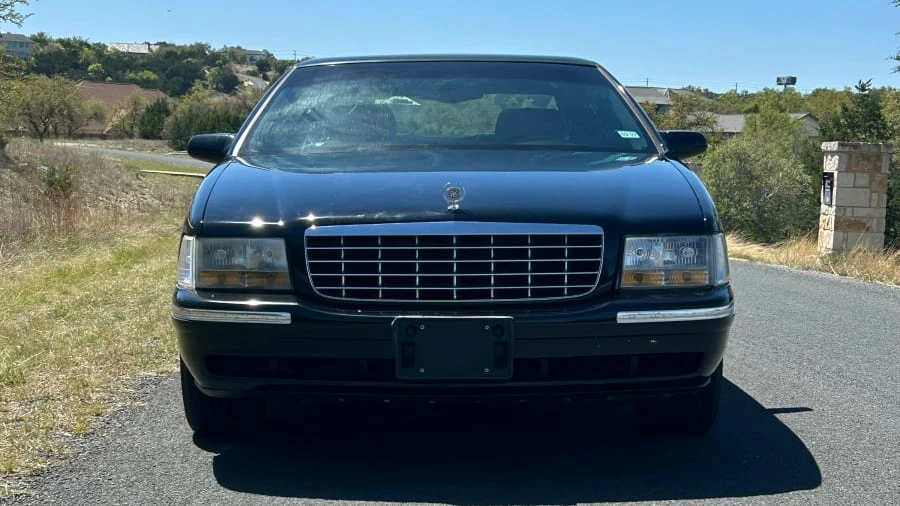 1998 Cadillac DeVille 7th Gen - Image 4 of 12
