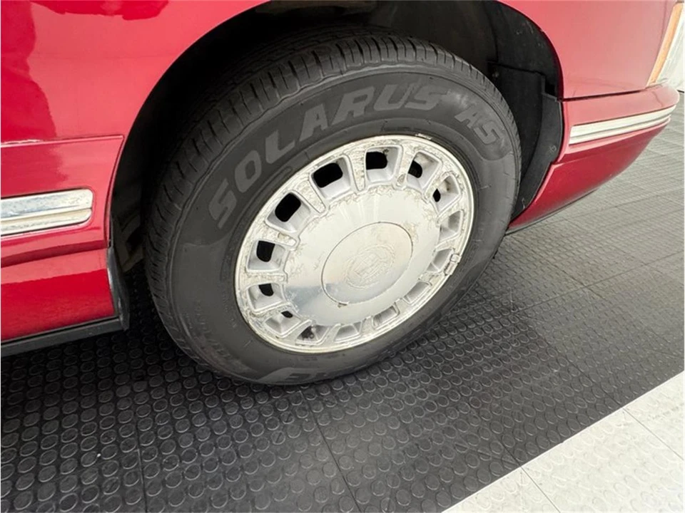 1998 Cadillac DeVille 7th Gen - Image 23 of 31