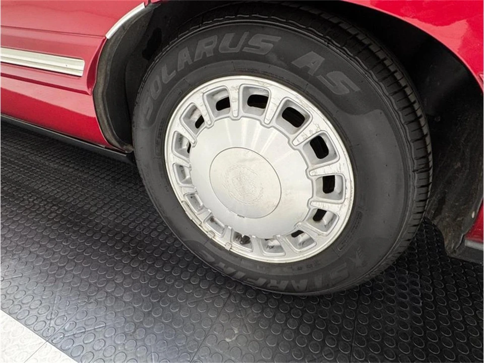 1998 Cadillac DeVille 7th Gen - Image 20 of 31