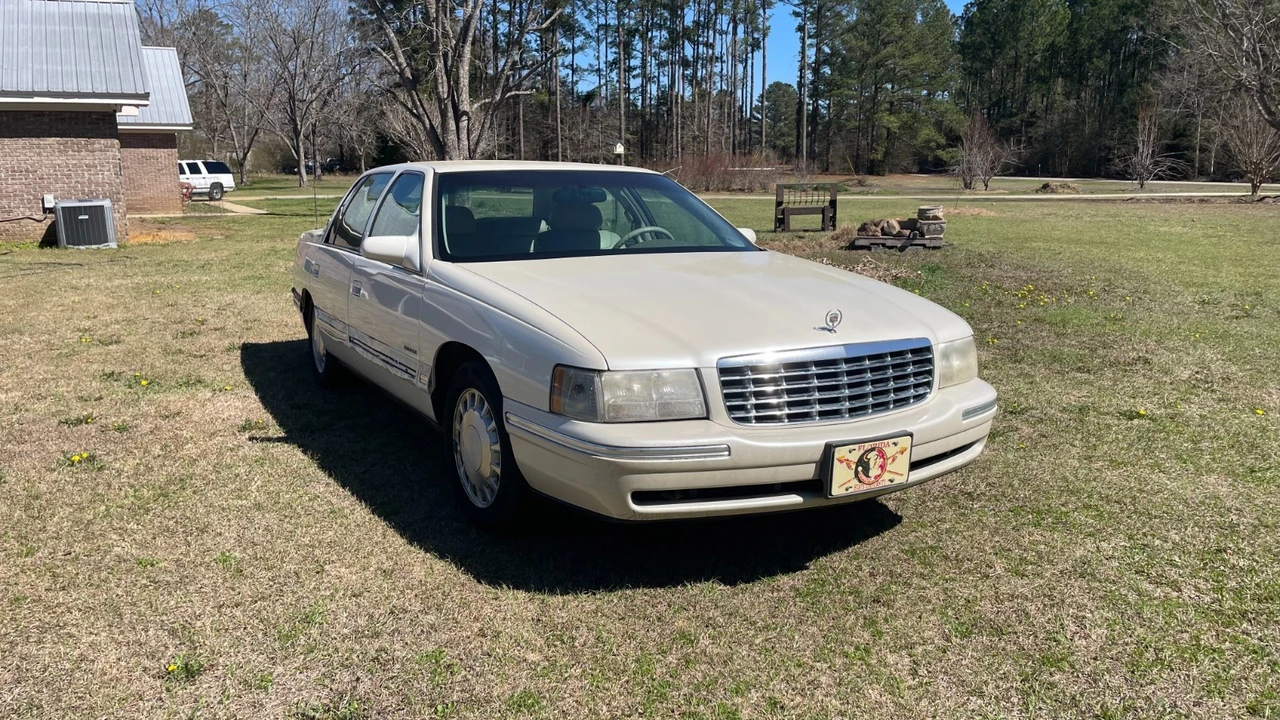 1998 Cadillac DeVille 7th Gen - Image 5 of 5