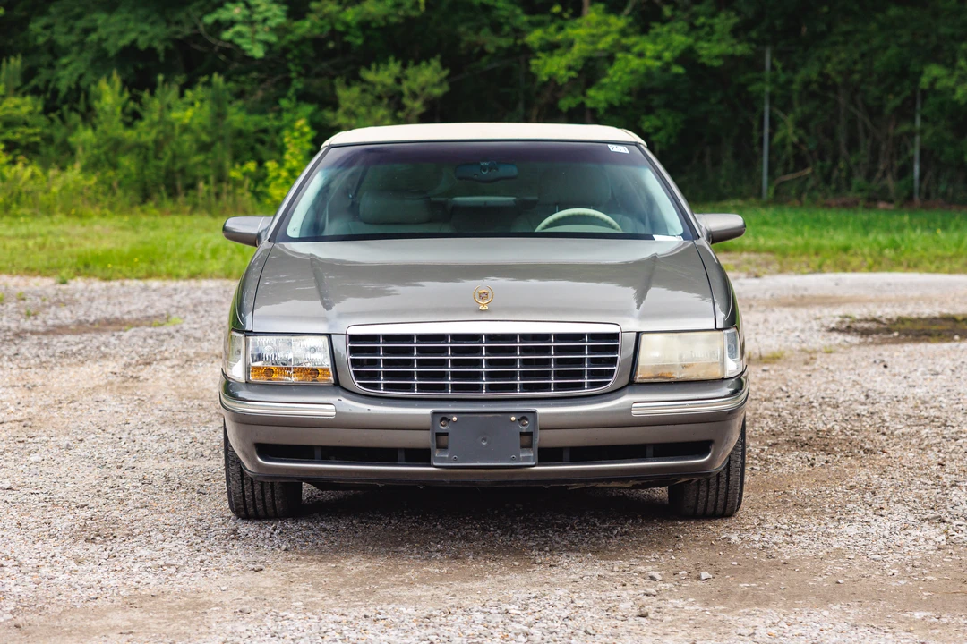 1998 Cadillac DeVille 7th Gen - Image 13 of 31