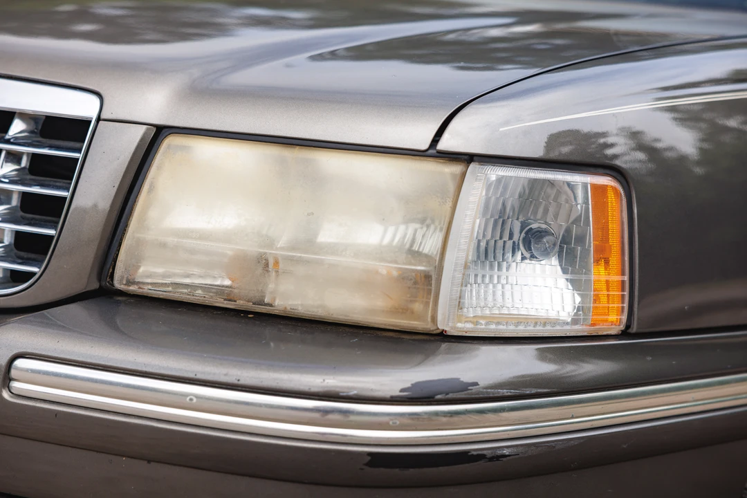 1998 Cadillac DeVille 7th Gen - Image 23 of 31