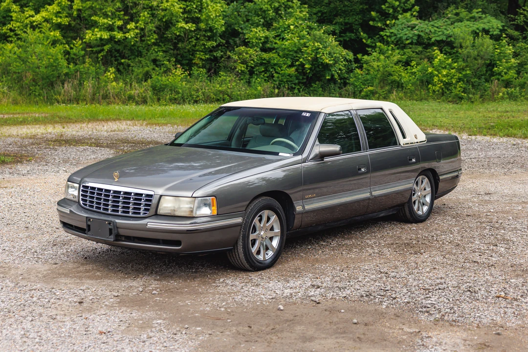 1998 Cadillac DeVille 7th Gen - Image 4 of 31