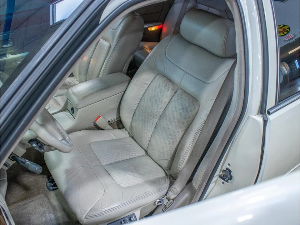 1998 Cadillac DeVille 7th Gen - Image 27 of 31