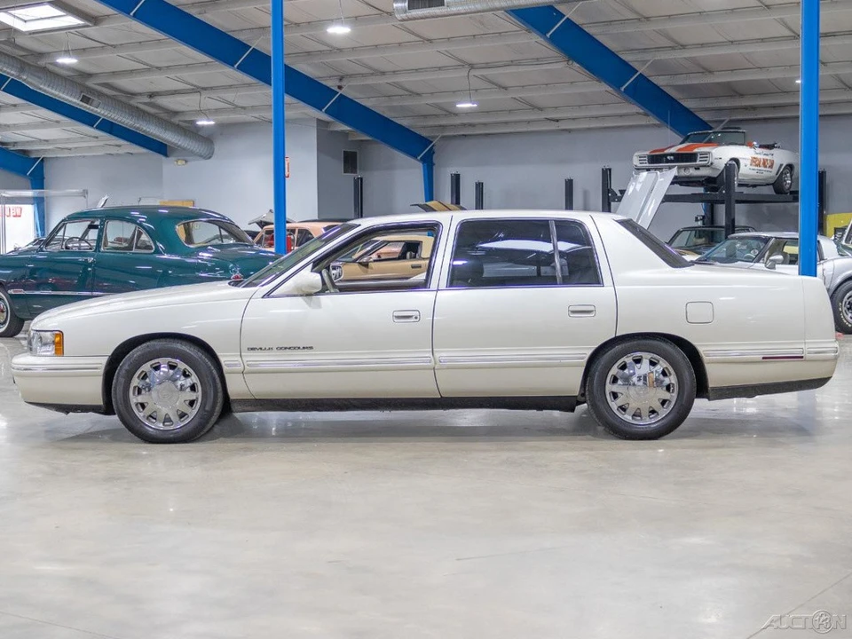 1998 Cadillac DeVille 7th Gen - Image 4 of 21