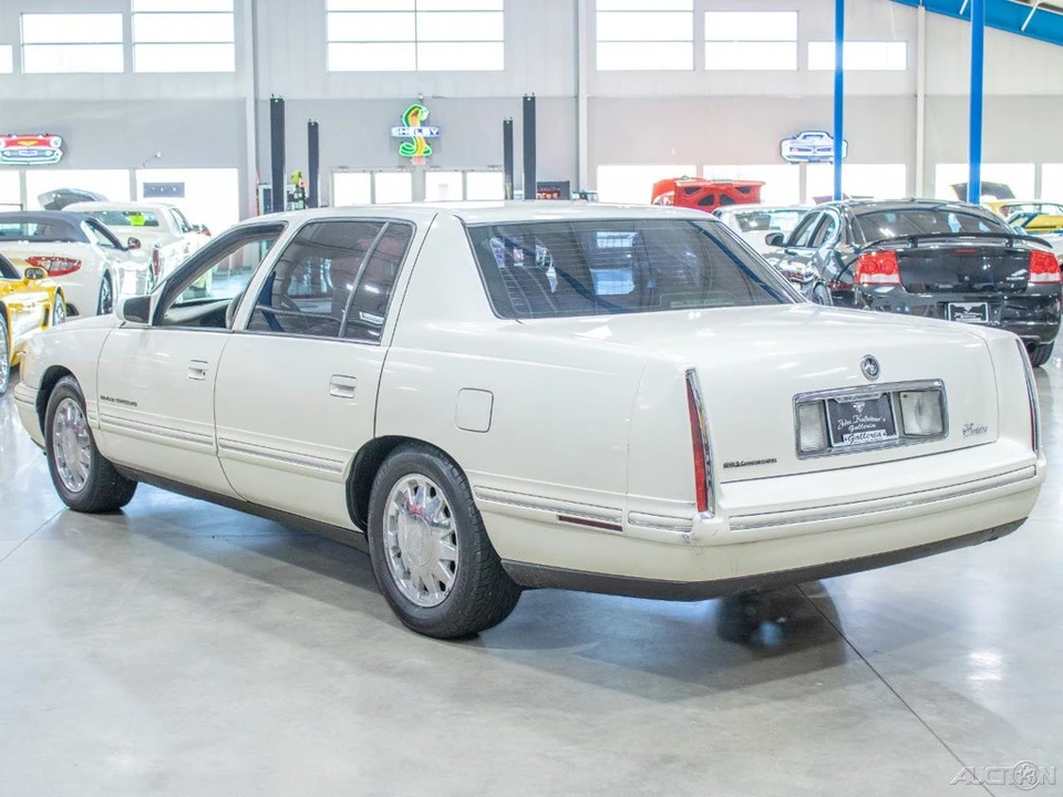 1998 Cadillac DeVille 7th Gen - Image 5 of 24