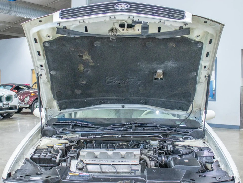1998 Cadillac DeVille 7th Gen - Image 12 of 24