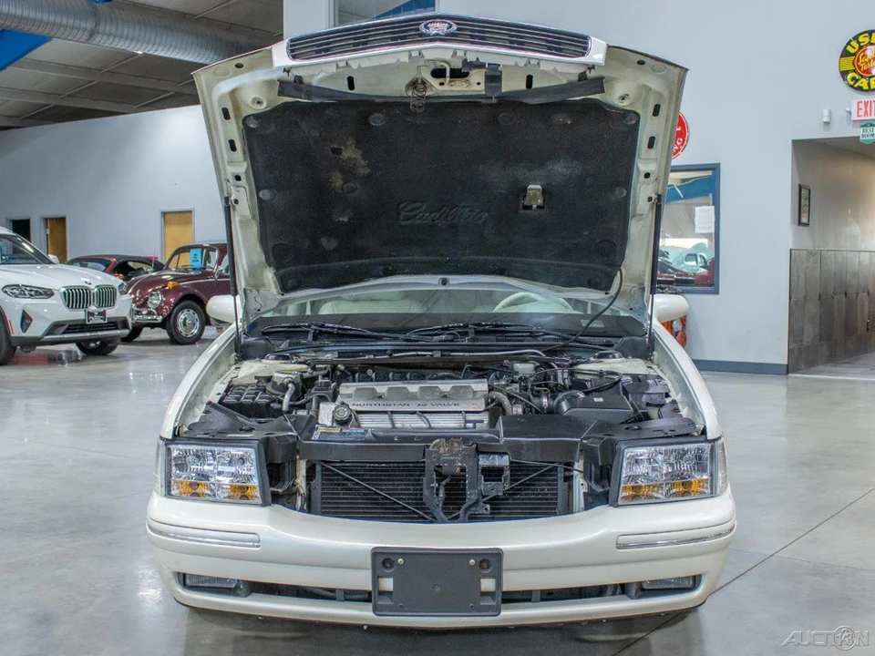 1998 Cadillac DeVille 7th Gen - Image 11 of 24