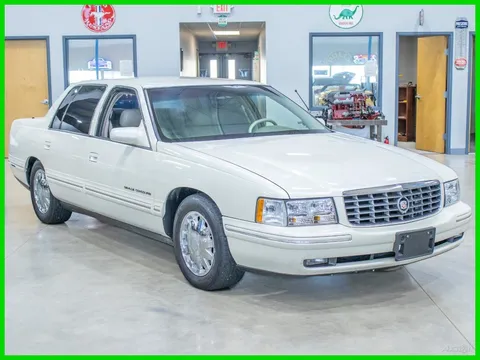 1998 Cadillac DeVille Concours 4dr Sedan
