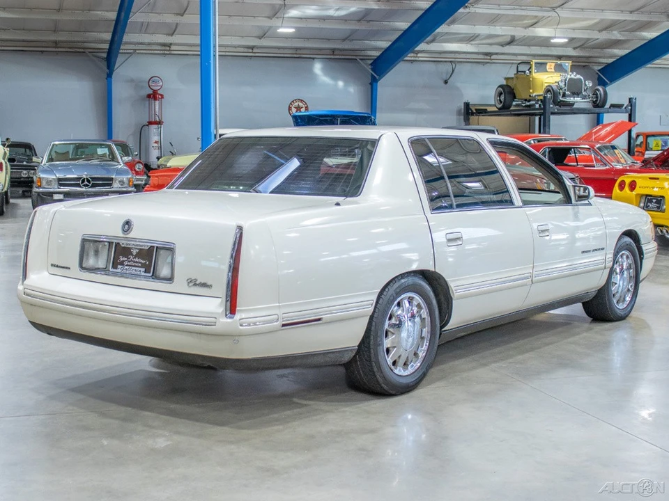 1998 Cadillac DeVille 8th Gen - Image 7 of 21