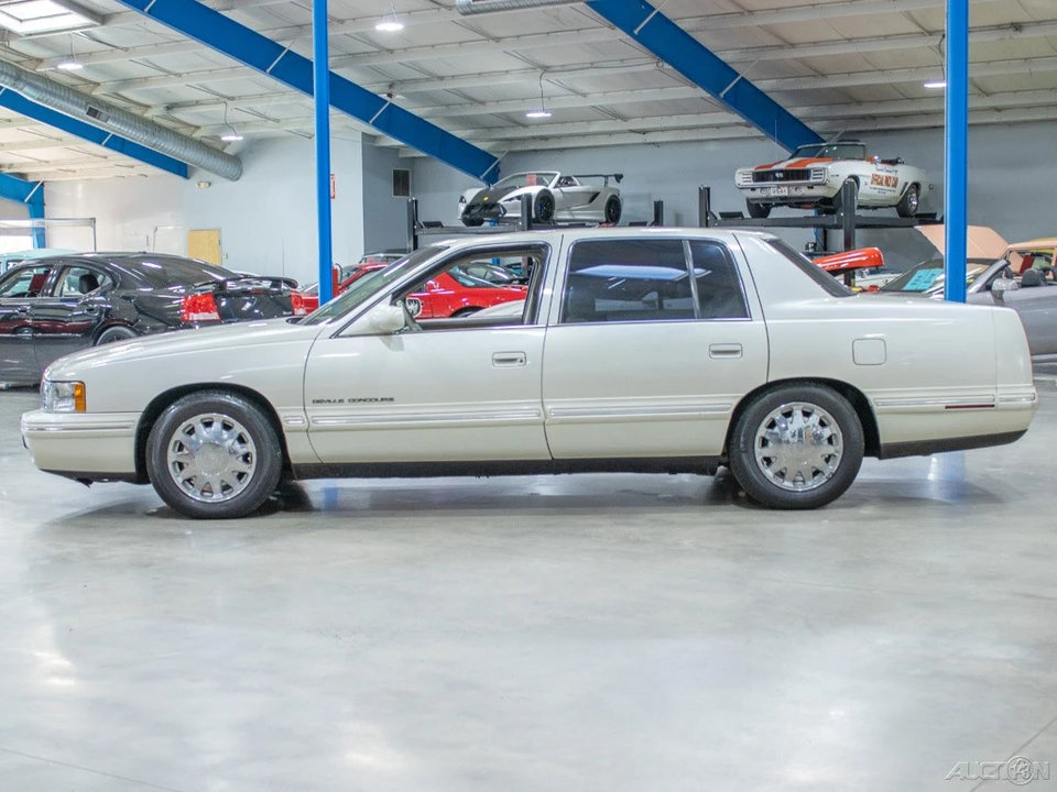 1998 Cadillac DeVille 8th Gen - Image 4 of 21