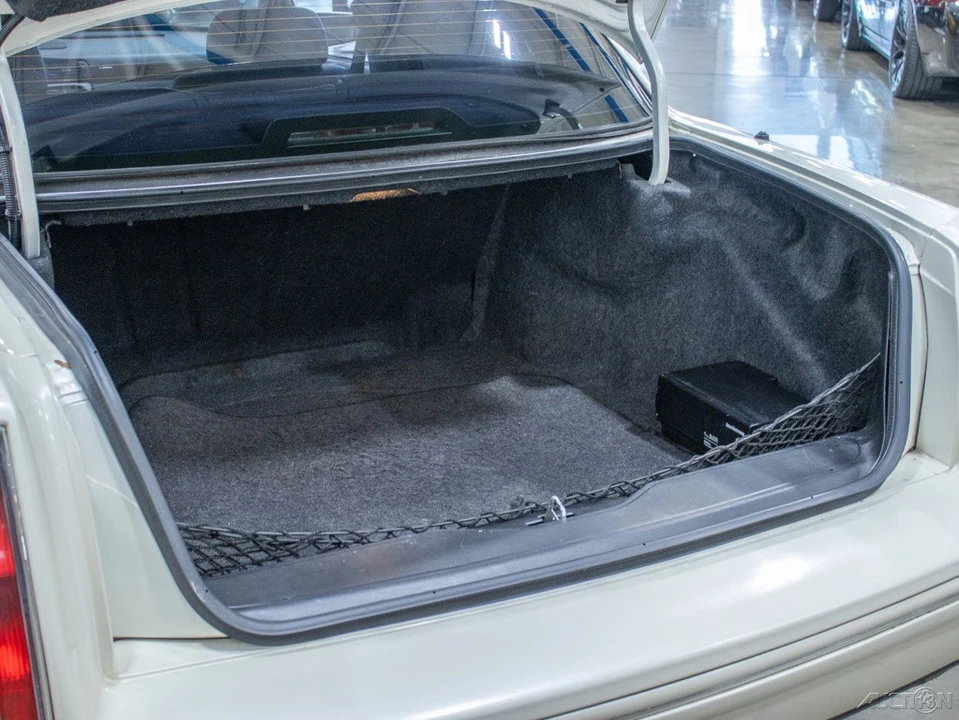 1998 Cadillac DeVille 8th Gen - Image 18 of 21