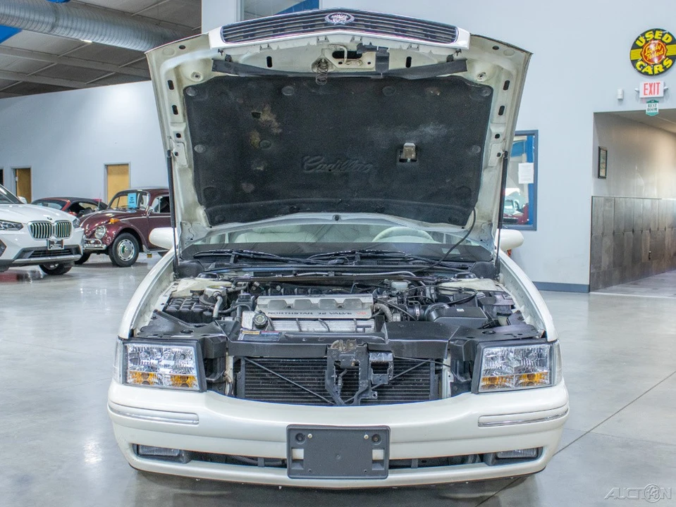 1998 Cadillac DeVille 8th Gen - Image 10 of 21