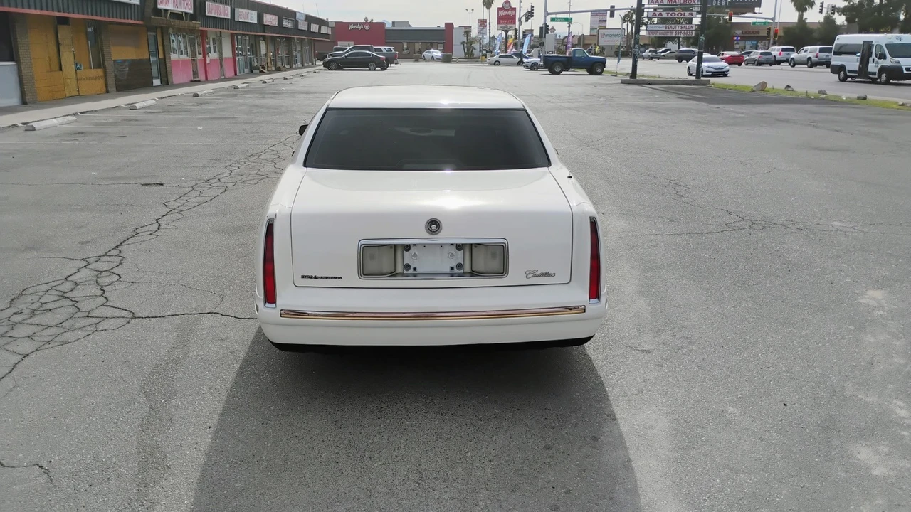 1998 Cadillac DeVille 8th Gen - Image 4 of 9