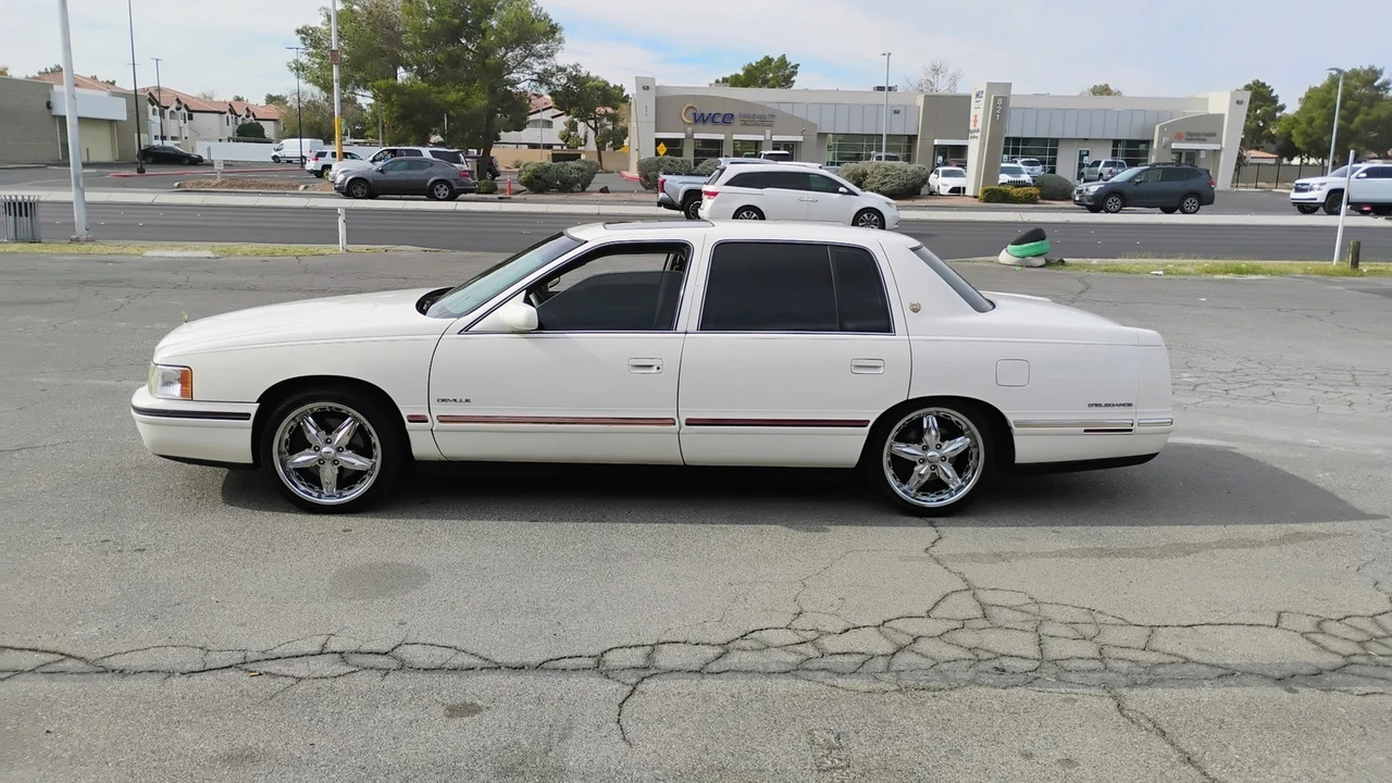 1998 Cadillac DeVille 8th Gen - Image 3 of 9