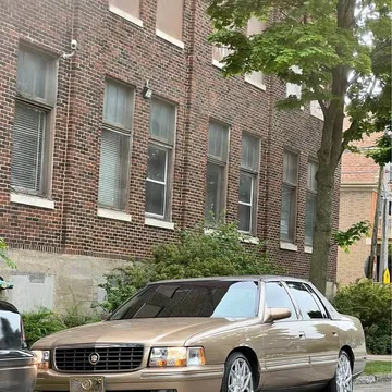 1998 Cadillac DeVille Gold