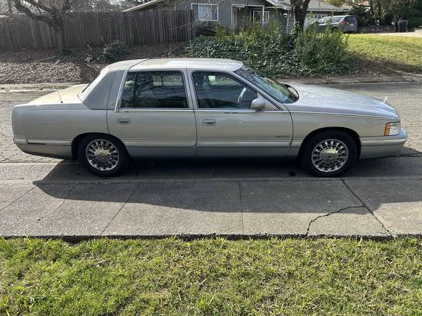 1998 Cadillac DeVille 8th Gen - Image 5 of 19