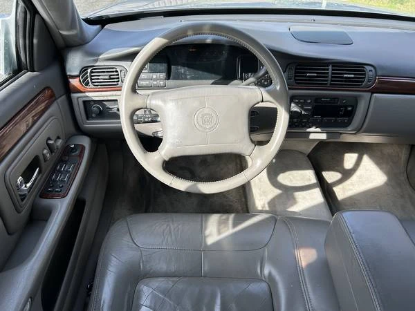 1998 Cadillac DeVille 8th Gen - Image 12 of 19
