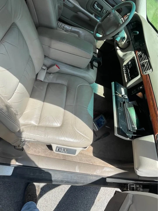 1998 Cadillac DeVille 7th Gen - Image 7 of 15