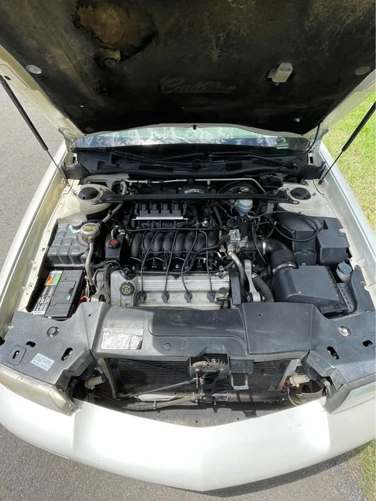 1998 Cadillac DeVille 7th Gen - Image 12 of 15