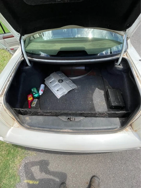 1998 Cadillac DeVille 7th Gen - Image 11 of 15