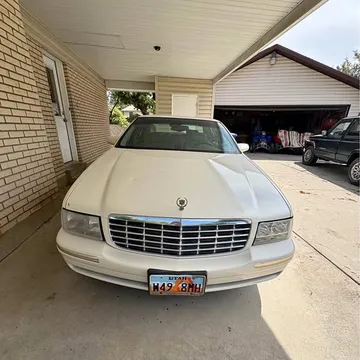 1998 Cadillac DeVille Sedan