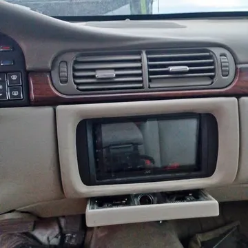 1998 Cadillac DeVille Sedan 4D