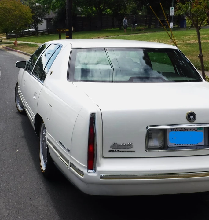 1998 Cadillac DeVille 7th Gen - Image 8 of 31
