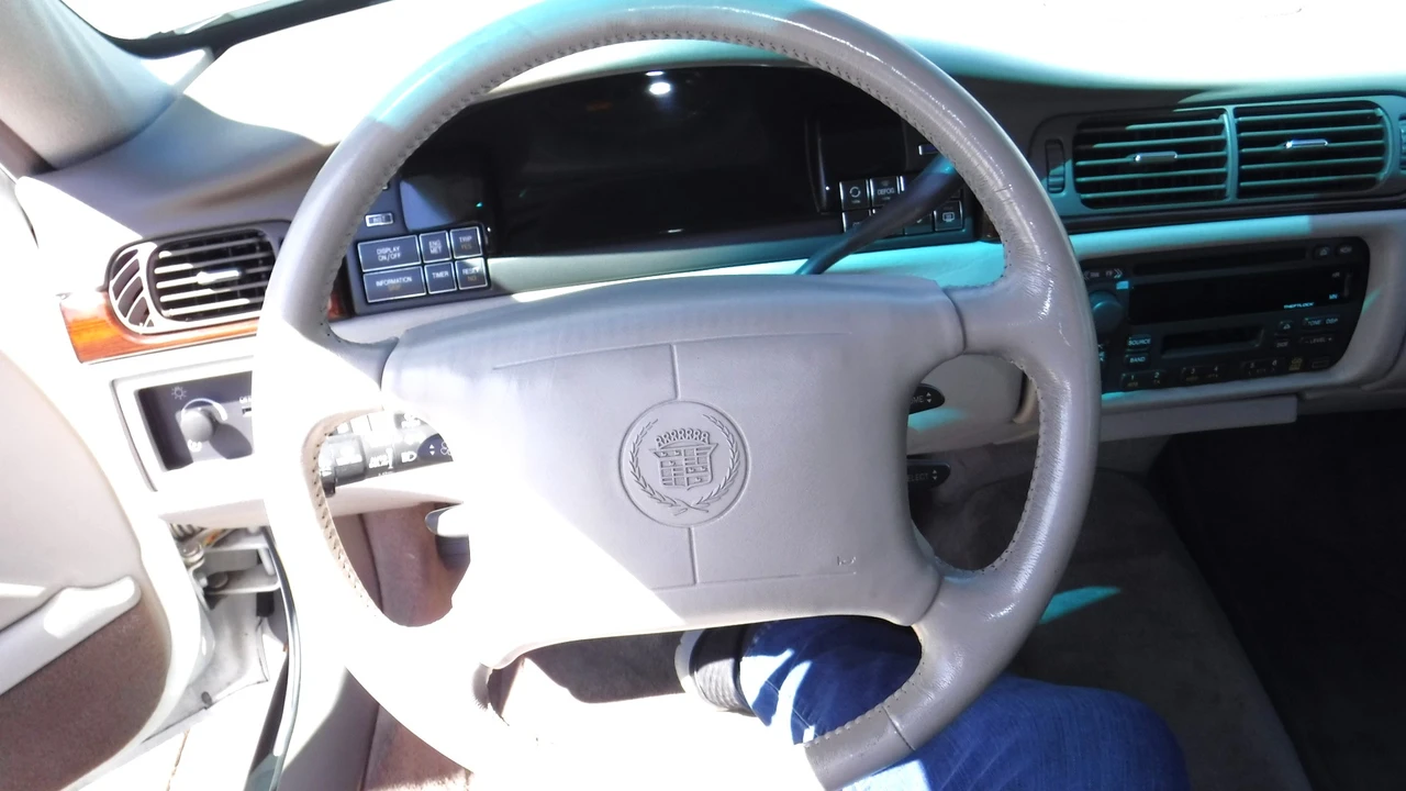 1998 Cadillac DeVille 7th Gen - Image 30 of 31