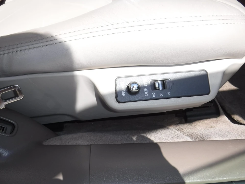 1998 Cadillac DeVille 7th Gen - Image 26 of 31