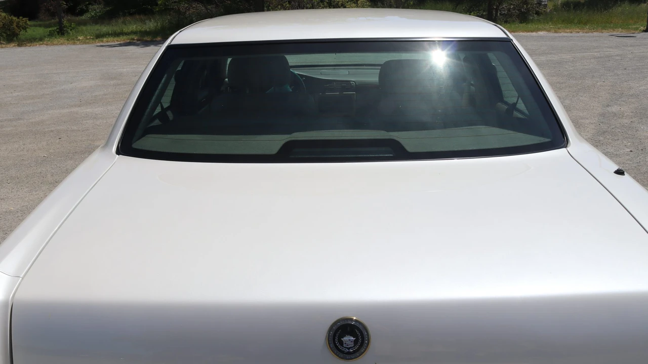 1998 Cadillac DeVille 7th Gen - Image 11 of 31