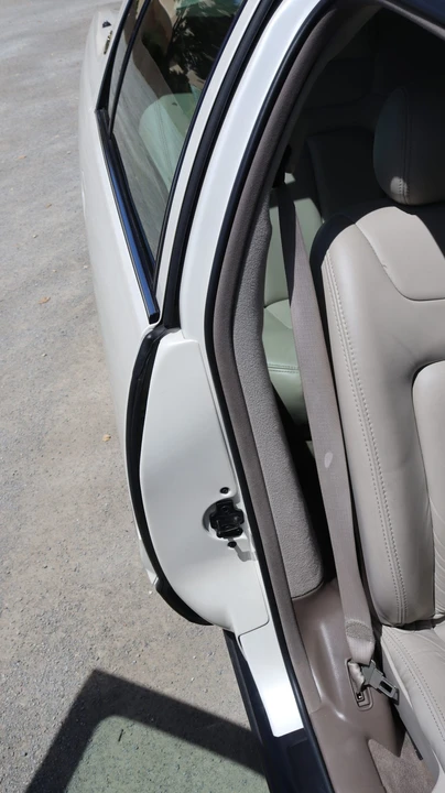 1998 Cadillac DeVille 7th Gen - Image 28 of 31