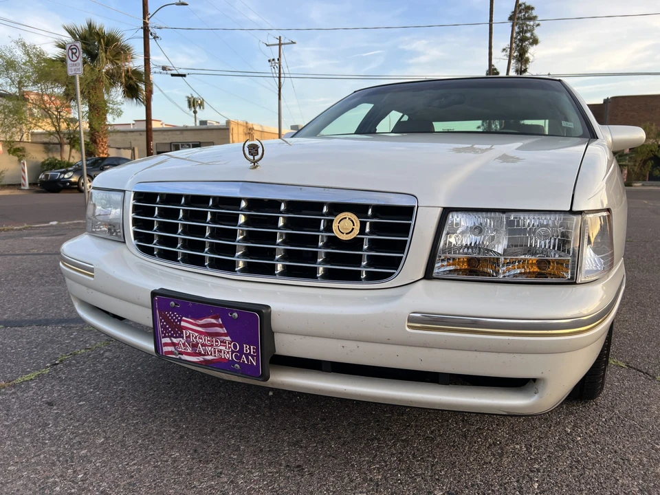 1998 Cadillac DeVille 7th Gen - Image 4 of 31