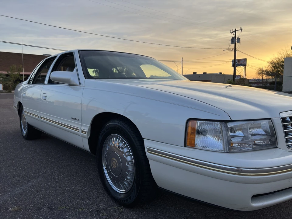 1998 Cadillac DeVille 7th Gen - Image 21 of 31