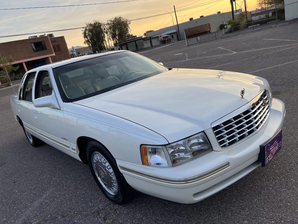 1998 Cadillac DeVille 7th Gen - Image 8 of 31