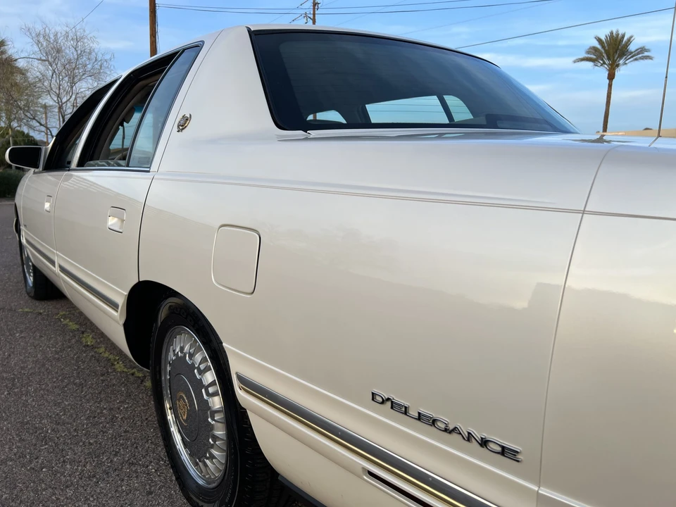 1998 Cadillac DeVille 7th Gen - Image 29 of 31