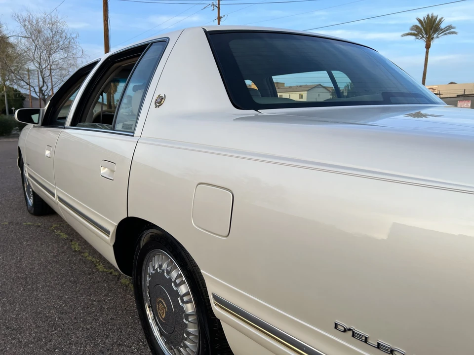 1998 Cadillac DeVille 7th Gen - Image 30 of 31