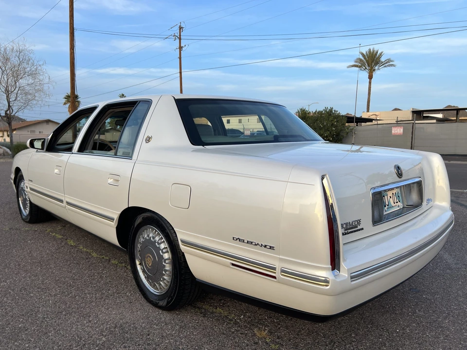 1998 Cadillac DeVille 7th Gen - Image 12 of 31