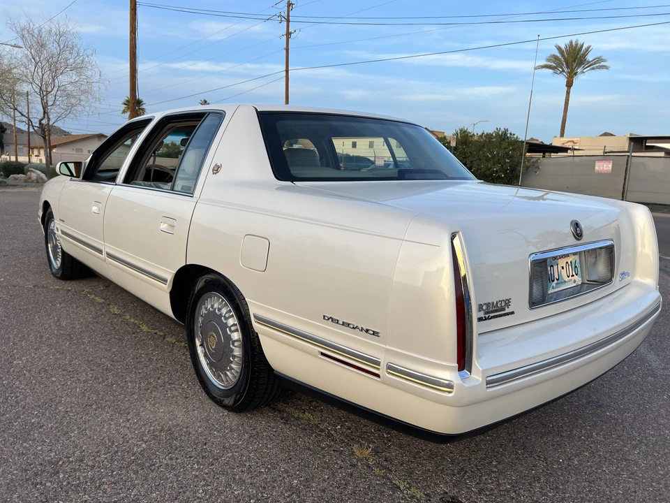 1998 Cadillac DeVille 7th Gen - Image 11 of 31