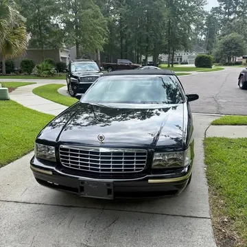 1998 Cadillac DeVille d'Elegance Sedan 4D