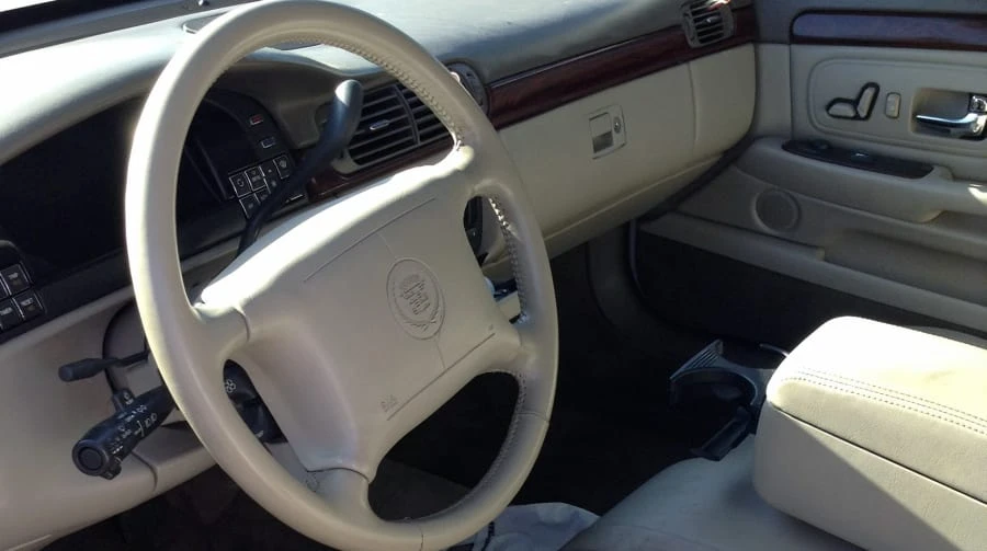 1998 Cadillac DeVille 7th Gen - Image 4 of 8