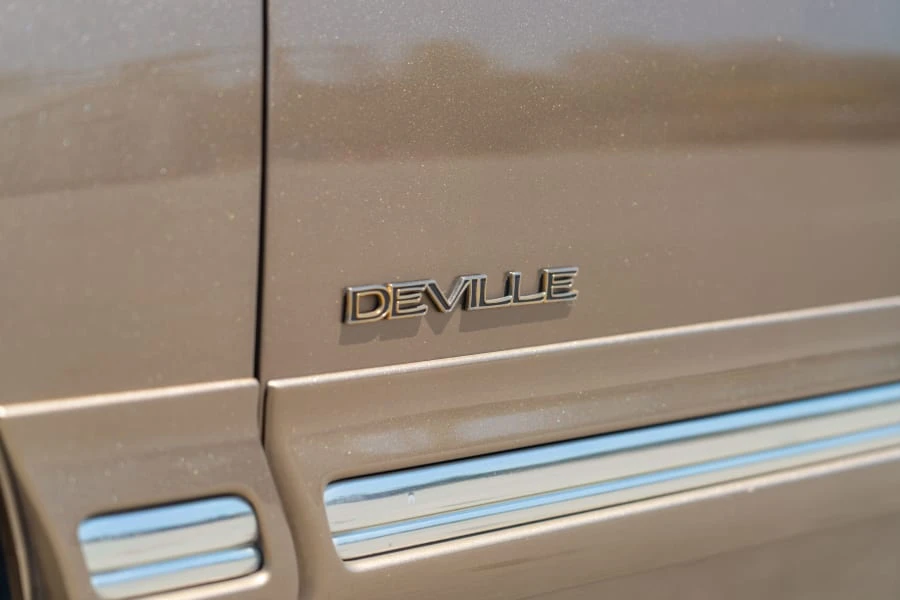 1998 Cadillac DeVille 7th Gen - Image 5 of 14