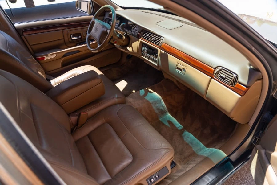 1998 Cadillac DeVille 7th Gen - Image 10 of 14