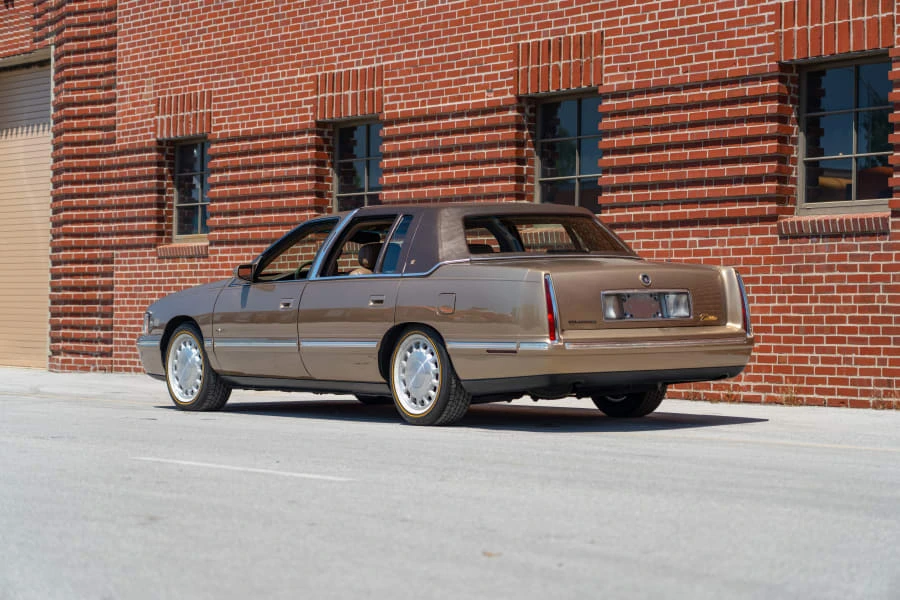 1998 Cadillac DeVille 7th Gen - Image 3 of 14