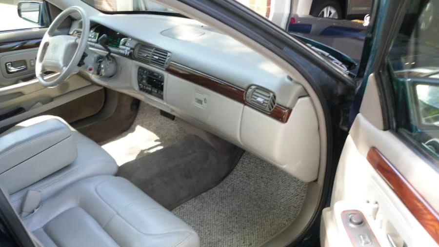 1998 Cadillac DeVille 7th Gen - Image 4 of 12