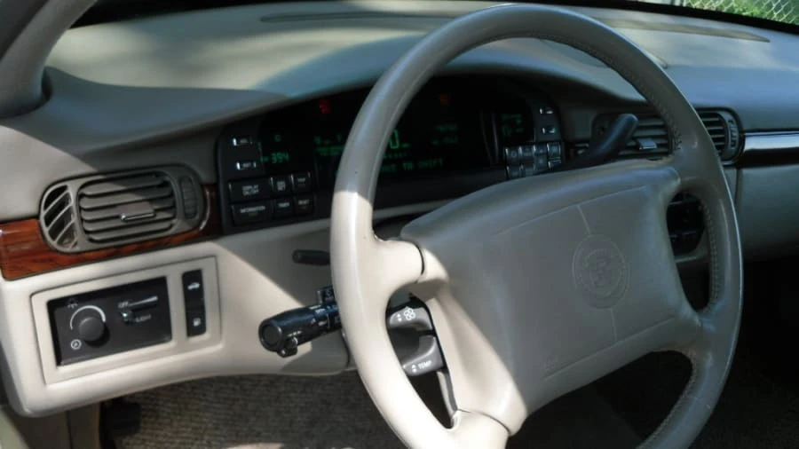 1998 Cadillac DeVille 7th Gen - Image 5 of 12
