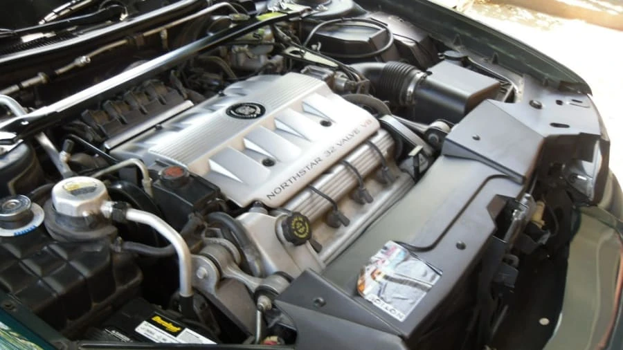 1998 Cadillac DeVille 7th Gen - Image 9 of 12
