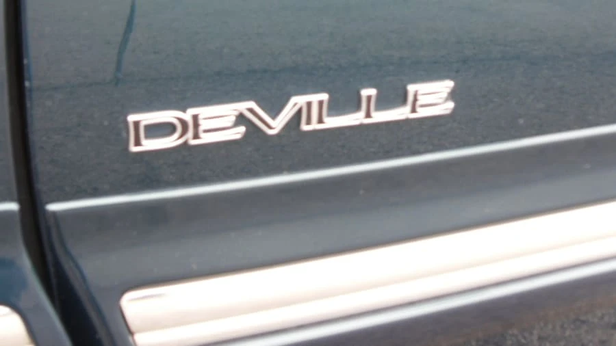 1998 Cadillac DeVille 7th Gen - Image 10 of 12